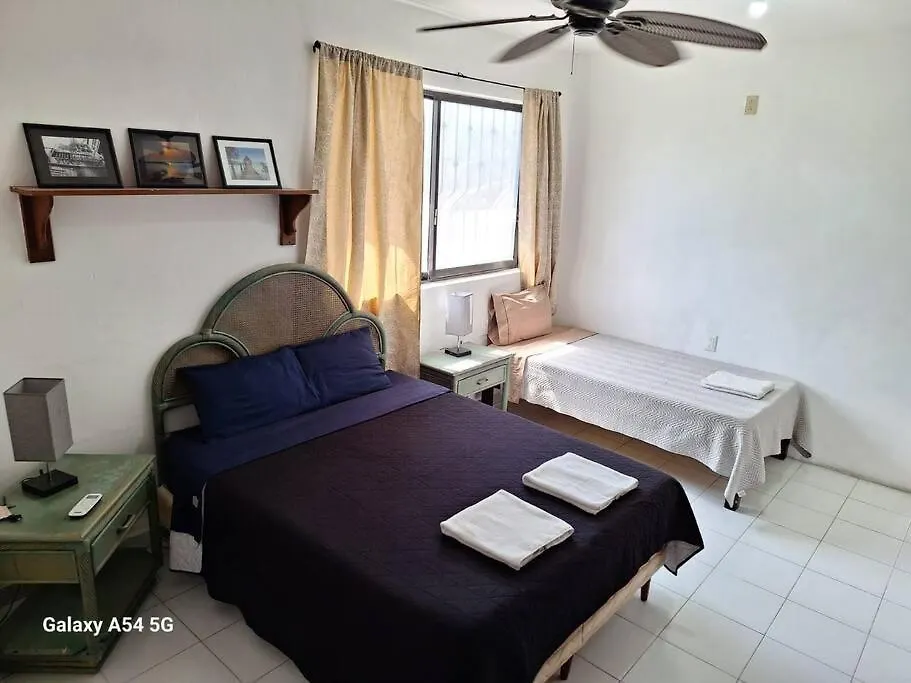 Casa de Férias Casa Para Mas 20 Personas Con Alberca En Su Interior Cancún México