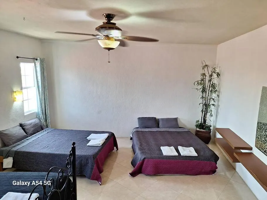 Casa Para Mas 20 Personas Con Alberca En Su Interior Cancún 0*,