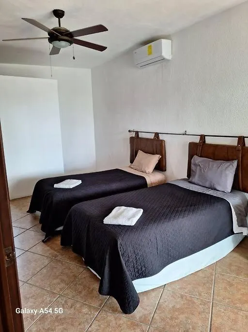 Casa Para Mas 20 Personas Con Alberca En Su Interior Cancún